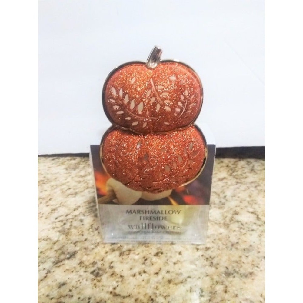 Bath & Body Works Fall Pumpkin Wallflower Plug In Nightlight 1 Refill Fragrance